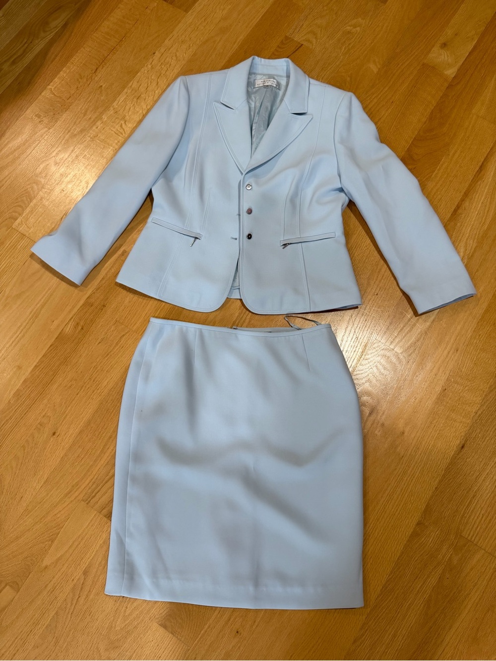 NEW TAHARI ARTHUR S LEVINE Light Blue Two-Piece Skirt Suit SIZE 10